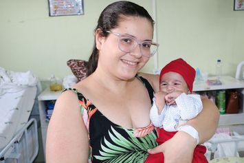 Mãe coloca o nome do filho de Kaio Evangelino para homenagear a Maternidade Dona Evangelina Rosa 