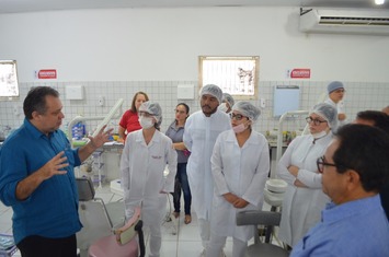 Saúde entrega consultórios odontológicos para UESPI de Parnaíba
