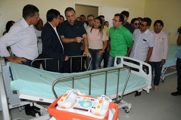 Wellington Dias reabre Hospital Estadual Dr. Mariano Lucas de Sousa