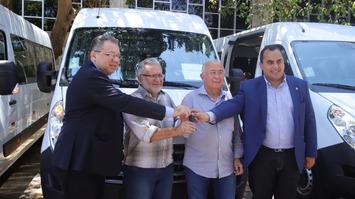 Sesapi entrega veículos para ajudar com a saúde das famílias piauienses no interior do estado