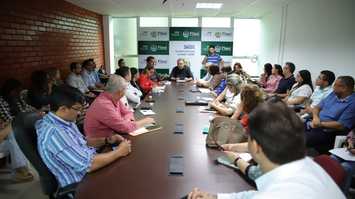 Florentino Neto reúne diretores dos hospitais do Piauí
