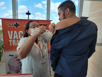 SESAPI assina termo de adesão ao Pacto Nacional Pela Consciência Vacinal coordenado pelo MPPI