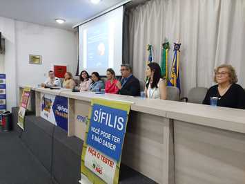 Seminário pioneiro debate transmissão vertical de HIV e Sífilis no Piauí