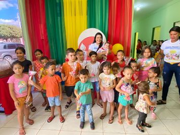 Pais e responsáveis movimentam postos de vacinação no Piauí durante Dia D da campanha