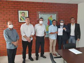 Sesapi assina contrato para ampliação do hospital regional de Floriano