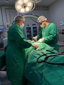 Hospital Justino Luz em Picos realiza primeira cirurgia de coluna por vídeo