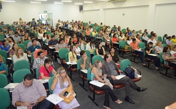 Saúde reúne enfermeiros para tratar sobre vacinação contra HPV