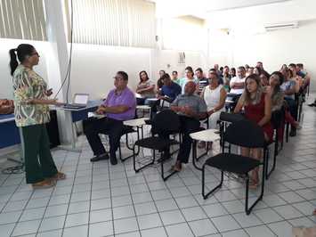 Vigilância Sanitária capacita 50 municípios para realizar inspeções