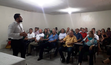 Cerest de Picos comemora Dia do Servidor Público com palestra motivacional