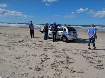 Vigilância Sanitária realiza fiscalização nas praias de Luís Correia e aplica multas